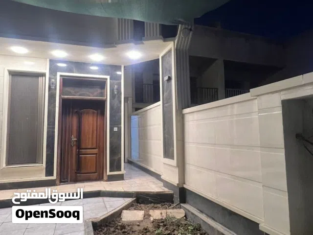 162 m2 3 Bedrooms Townhouse for Sale in Baghdad Dora
