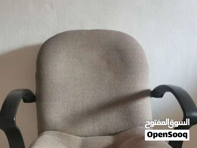 كرسي مكتب بحالة ممتازة