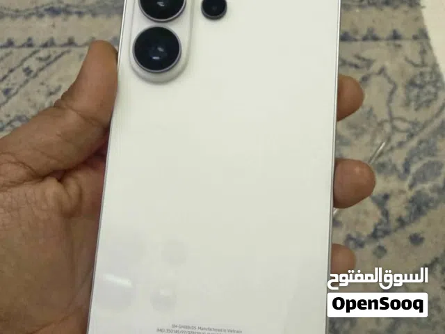 هاتف سامسونج جالاكسي اس 26الترا 256جيجا مع 12جيجا رمات جديد من متجر سامسونج ضمان سنتين استبدال وسن