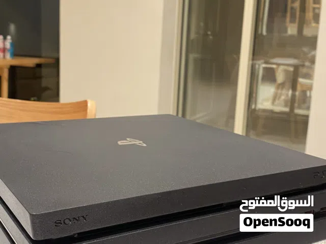 PlayStation 4 pro really good no issues but the DISC-DOES NOT work NO REFUNDS