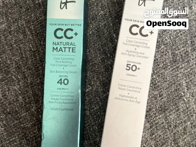 IT COSMETICS brand new 15 OMR each fixed price