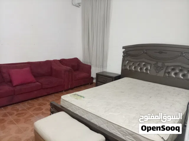 32 m2 Studio Apartments for Rent in Amman Al-Mahatta