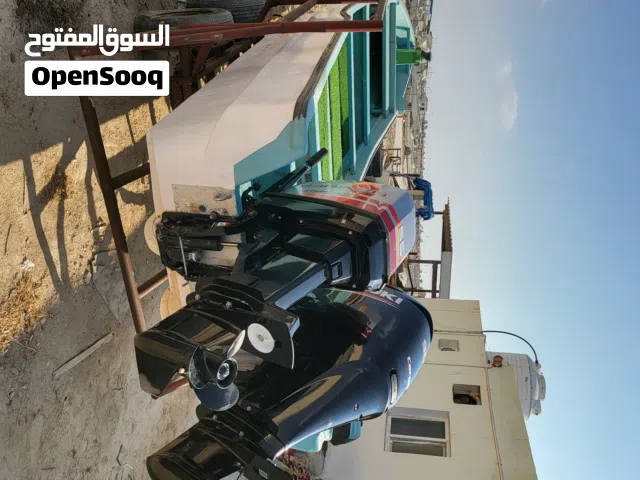 قارب 25 مع مكاين 90+55