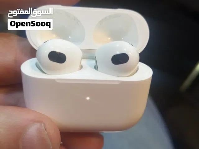 سماعه ابل الجيل الثالث