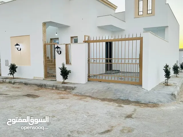 145 m2 3 Bedrooms Townhouse for Sale in Tripoli Ain Zara
