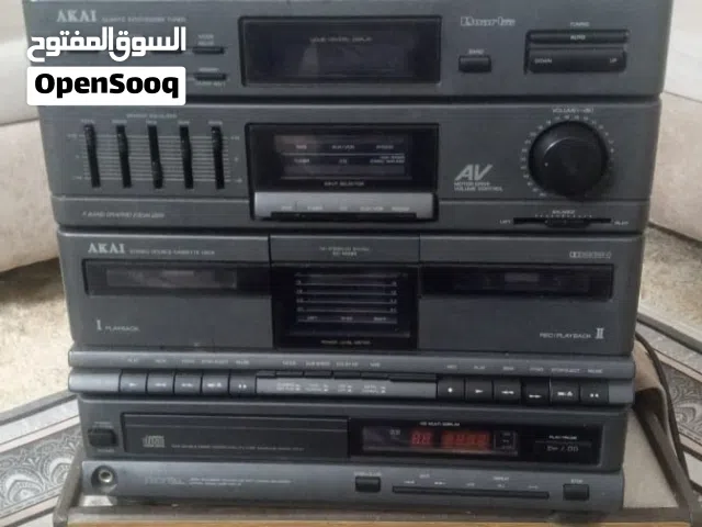 مجموعات صوت ستيريو عدد4 متنوعة مع شاشة كمبيوتر للبيع بسعر طري جدا 50 دينار  كامل