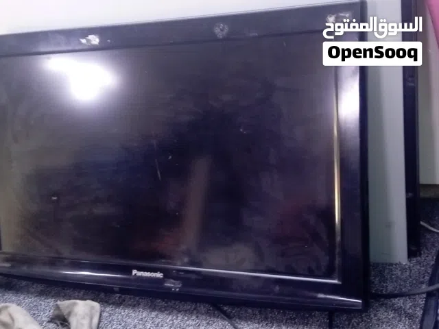متوفر ثلاث شاشات  حجم 32 ماركات lcd  بحالة الوكاله للبيع