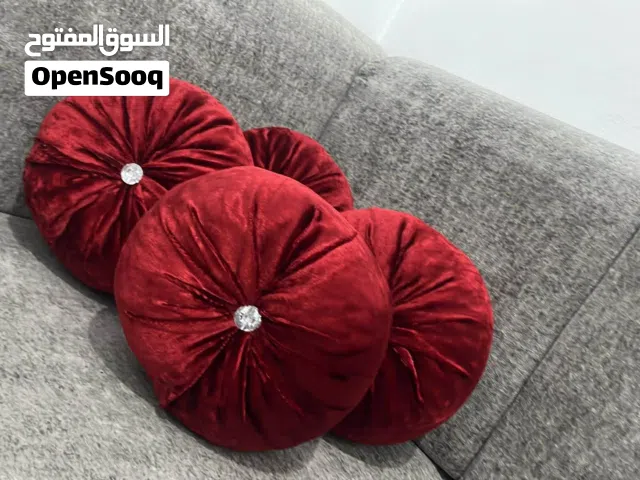 4 مخاد جدد