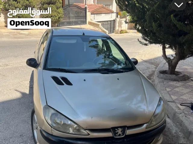 2009 بيجو 206 Standard