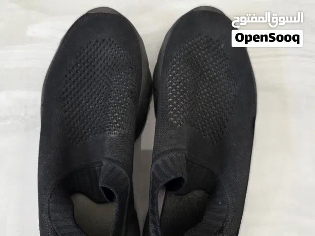 جوتي حذاء اسود