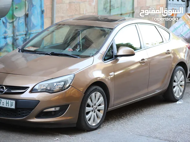 Used Opel Astra in Ramallah and Al-Bireh