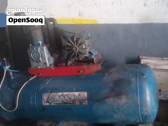 عدة قوميستي ايطالية