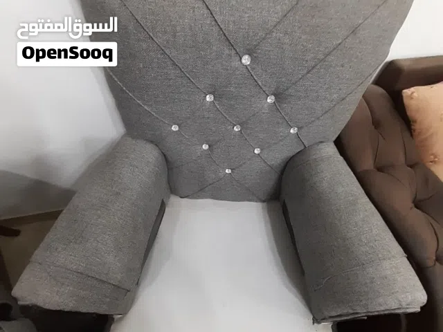 خشب سويد وحفرات خشب زان... مع طاولة وسط كبيرة فخمة وتوابعها