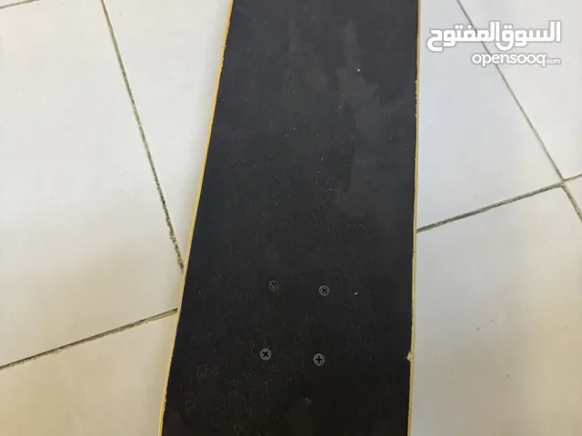 سكيت بورد ماركة ENUFF جديد ولا كأنه مستعمل تكفون اشترو والله محتاجة فلوس جداً جداً جداً جدا جدا