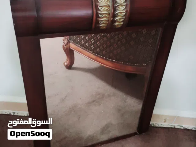 مرايا شبه جديدة وفي حالة جيدة حجمها متوسط للبيع 35 دينار فقط