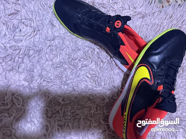 45 Sport Shoes in Amman