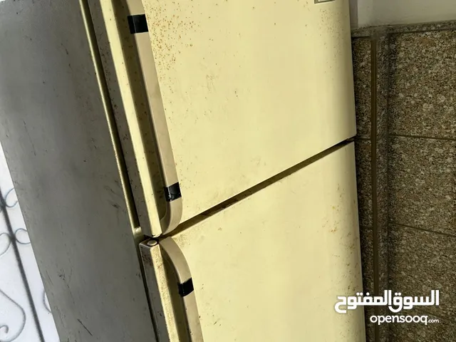 ثلاجه للبيع