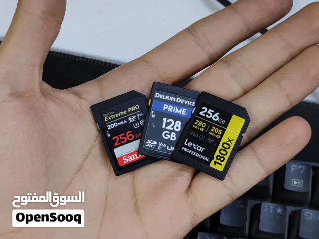 بطاقات sd مستعملة للبيع نوع لكسر و ساندسك و دلكن البيع مستعجل جداً اول تم و التفاصيل بالوصف