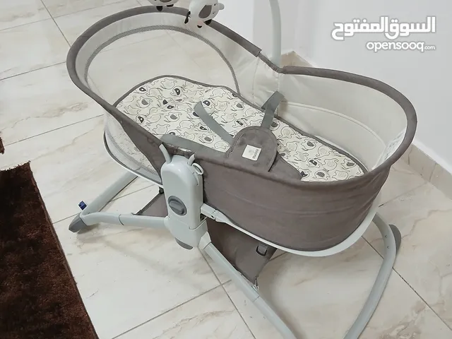 كرسي هزاز من ماستيلا 6 في 1 قابل للتعديل مستخدم شهرين فقط في حاله ممتازة