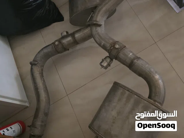 للبيع دبات كورسا مع الكت اوت
