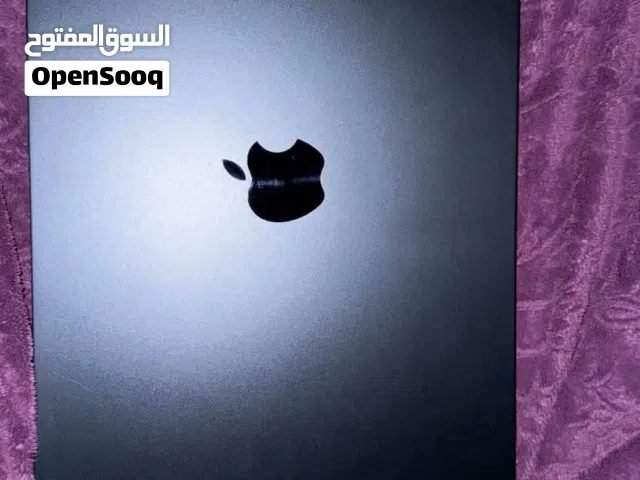macbook m4 air 13.6