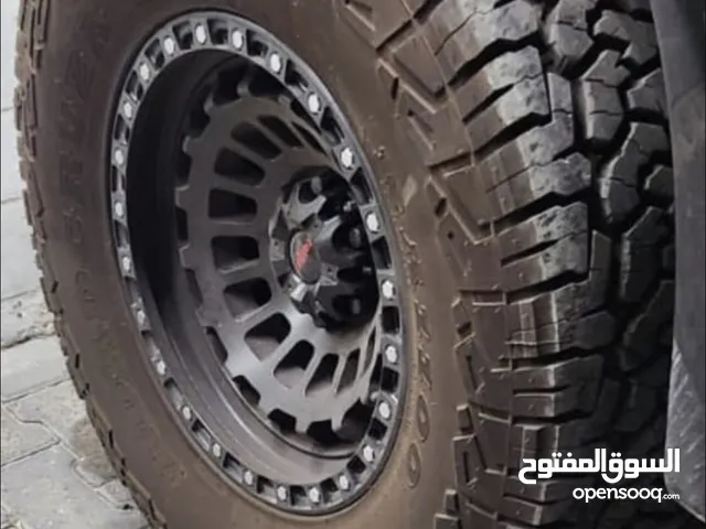 4 تواير حجري مع رنقات استخدام شهر مقاس 17 70/315