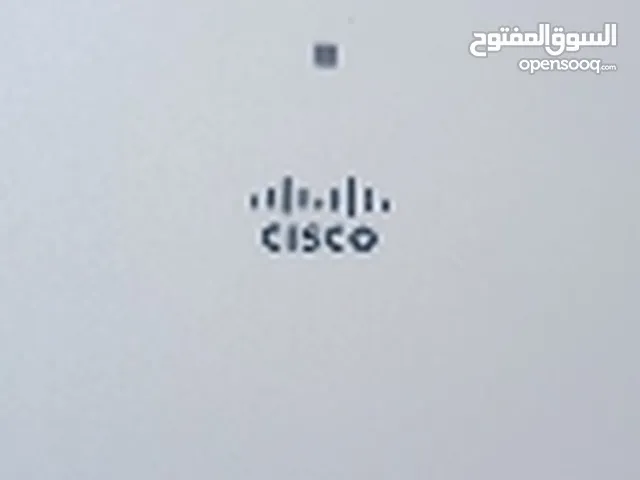 جهاز توجيه حزم الإنترنت CISCO مستعمل ولكن بحالة ممتازة