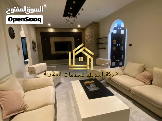 شقة مفروشة / خلدا / 4نوم / 230م / مطلة / قرب الخدمات العامة
