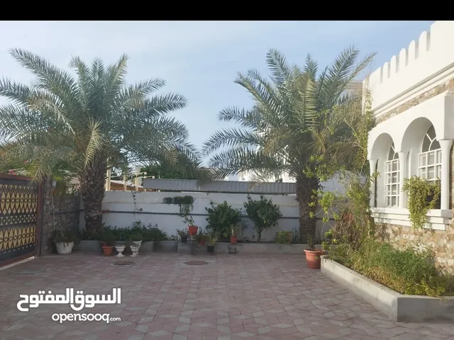 280 m2 4 Bedrooms Townhouse for Sale in Muscat Al-Hail