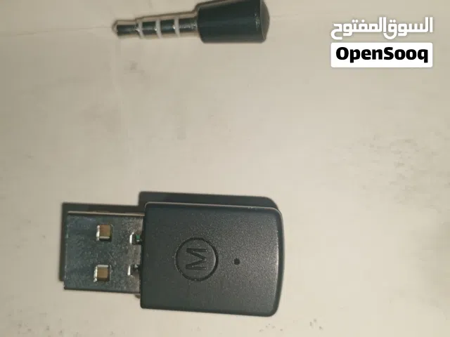 قطعة شبك سماعات بلوتوث للسوني 4 بتشبك سماعات بلوتوث وفيها مجال للناس الجادين