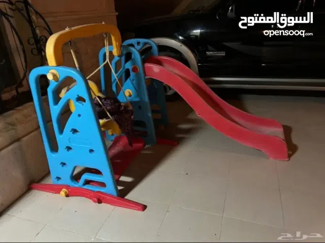 العاب اطفال نظيفه ومحميه من الشمس