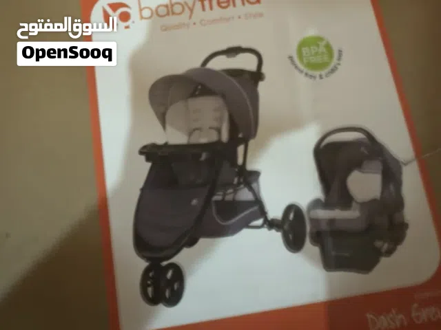 للبيع عربة أطفال أصلية من ماركة Baby Trend