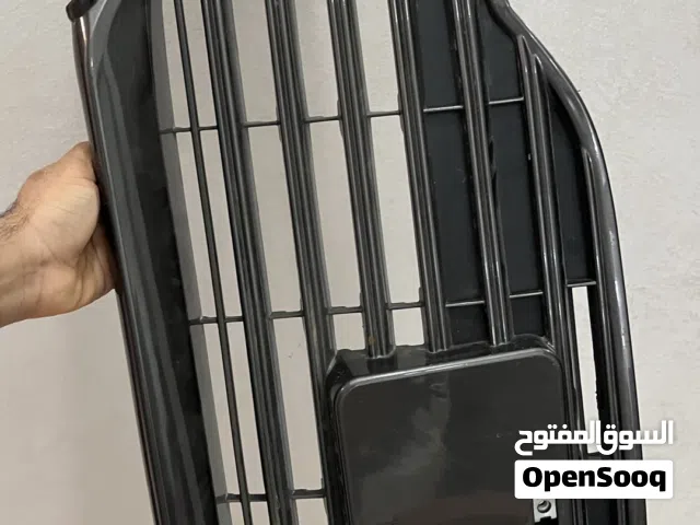 شبك بمفر امامي مع فتحة كشافات لـ Camry 2021 - 2024 le /gle/xle