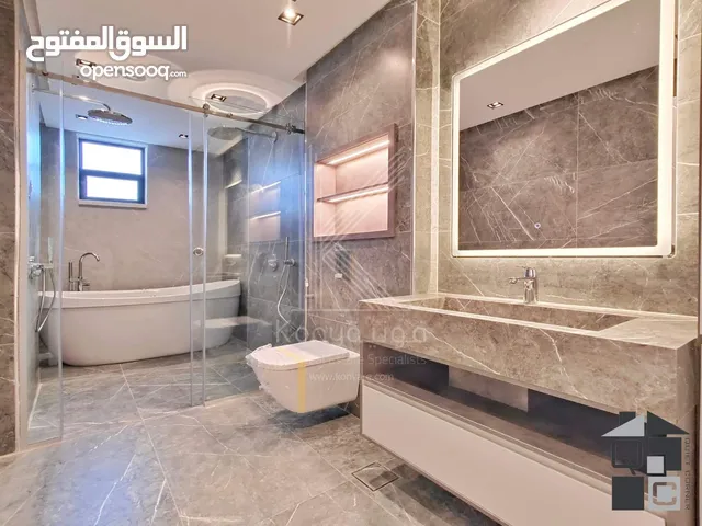 370 m2 5 Bedrooms Apartments for Sale in Amman Hjar Al Nawabilseh