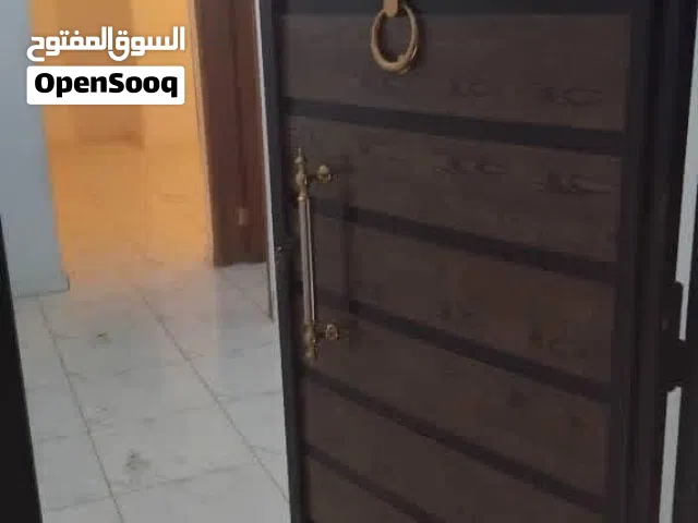شقه للبيع مستعجل لغرض العلاج حى السلام ب155 الف