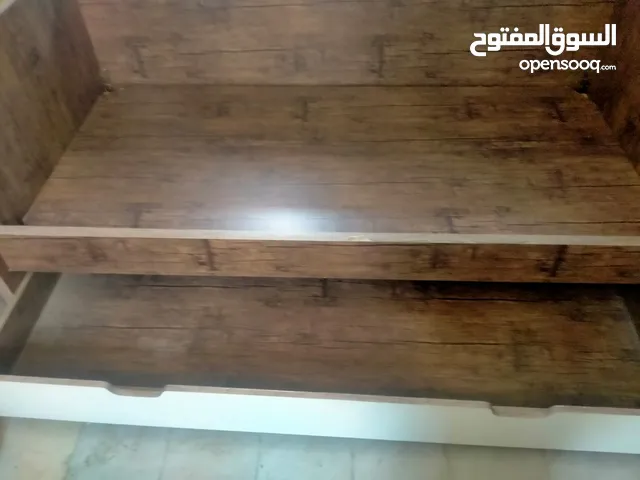 تخت شبابي ايكيا مع فرشة الدكتور وبداخله جارور للتخزين