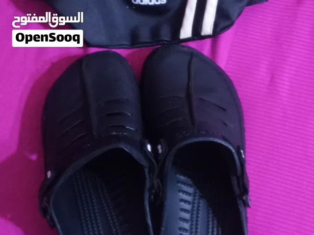 كروكس أسود رجالي تقيل + شنطة كروس عملية جدًا  سعر حرق