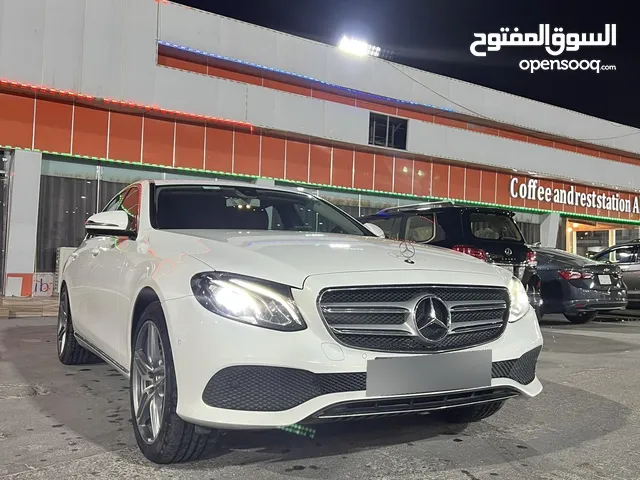 مارسيدس E200 موديل 2018 كفالة عامة فول مواصفات عدى فتحة سقفية