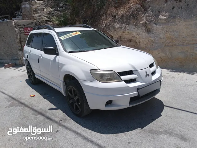 ميتسوبيشي اوتلندر