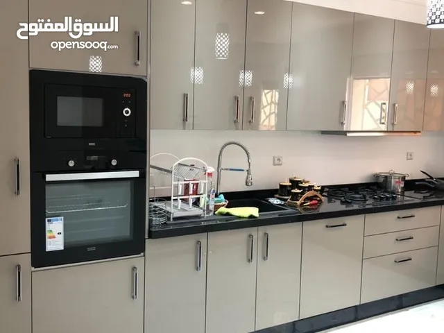 مطابخ الومنيوم وصاج وخشب معالج وخزائن