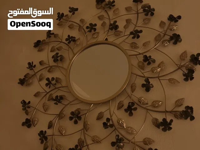 مرايا حائط