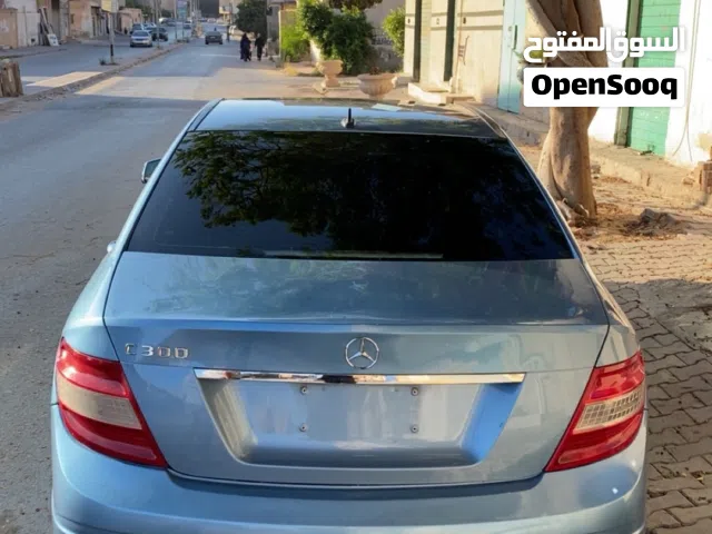2011 مرسيدس بنز الفئة-C C 300