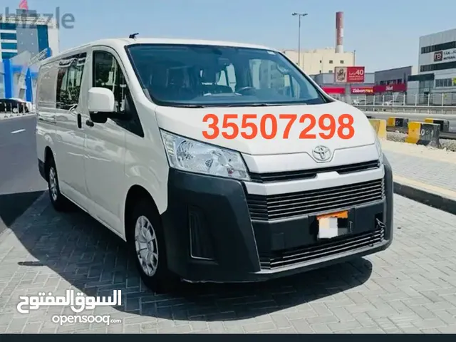 TOYOTA hiace HALF CARGO 6 SEATER باص بوكس