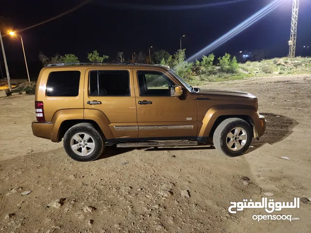 Used Jeep Liberty in Al Qubah