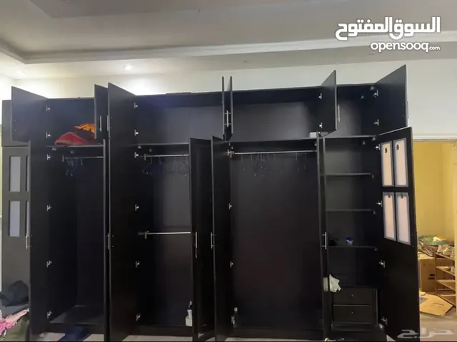 خزانة ملابس كبيره للبيع
