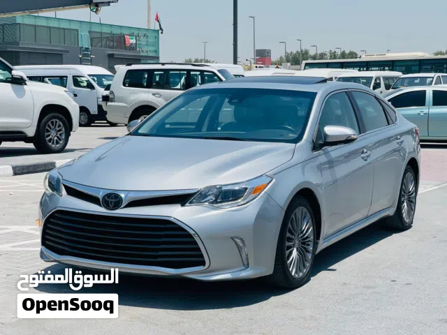 2016 تويوتا افالون Limited