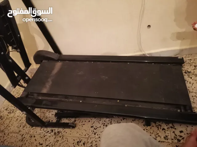 جهاز رياضي عادي ليس كهربائي. يعمل كسير ودرج جهاز نضيف... البيع أعلى سعر