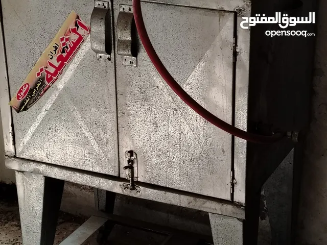 فرن عربي اصلي مستعمل شهر بحالة الوكالة مع كفالة رح ابيعك بحق الله ..بس ادفع بحق الله