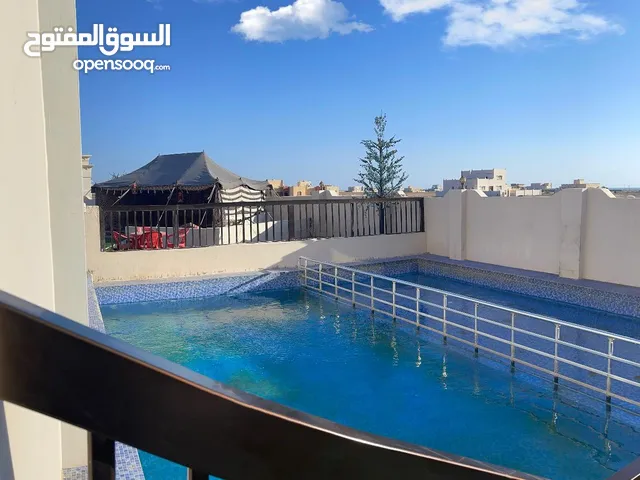 استراحه بمرباط على 3 اراضي مفتوحه 3 جهات