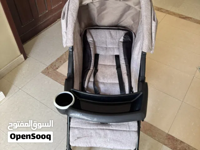 عربة أطفال شبه جديده استخدام بسيط